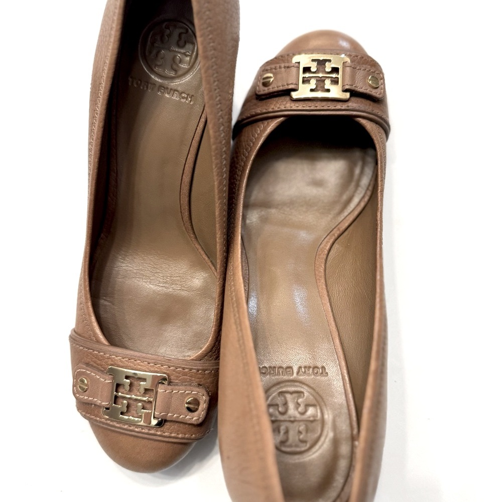 Tory Burch Brown Leather 'Ambrose' Wedge Pumps - Picture 8 of 16